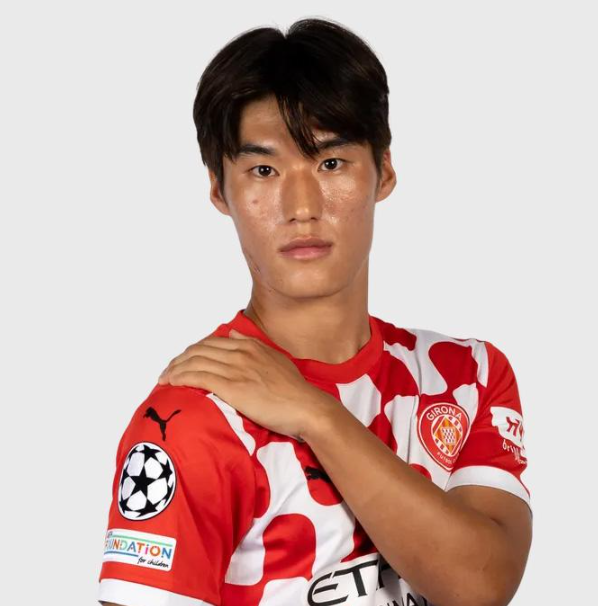 10살에 스페인으로 떠난 김민수, 20살에 레인저스 10번…한국 축구에 이런 유망주가 있었어요