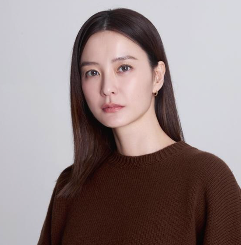 정유미 나이 프로필 남편 결혼 연애 대표작 윤식당 부산행 근황