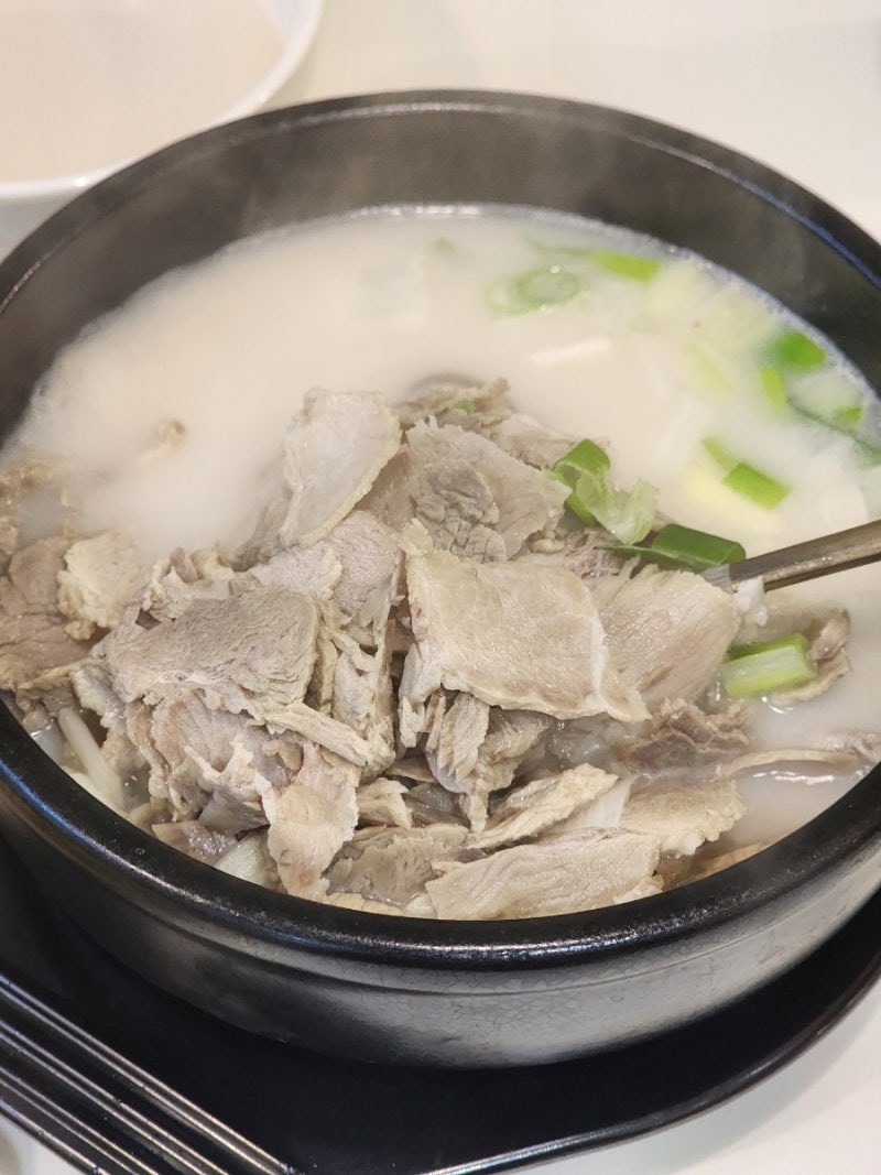 부산 연제구청 밥집 유정돼지국밥
