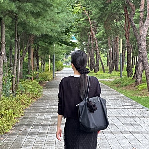 [롱샴] 르 플리아쥬 원 L 쇼핑백 블랙 내돈내산 구매후기 착용사진 사이즈 비교