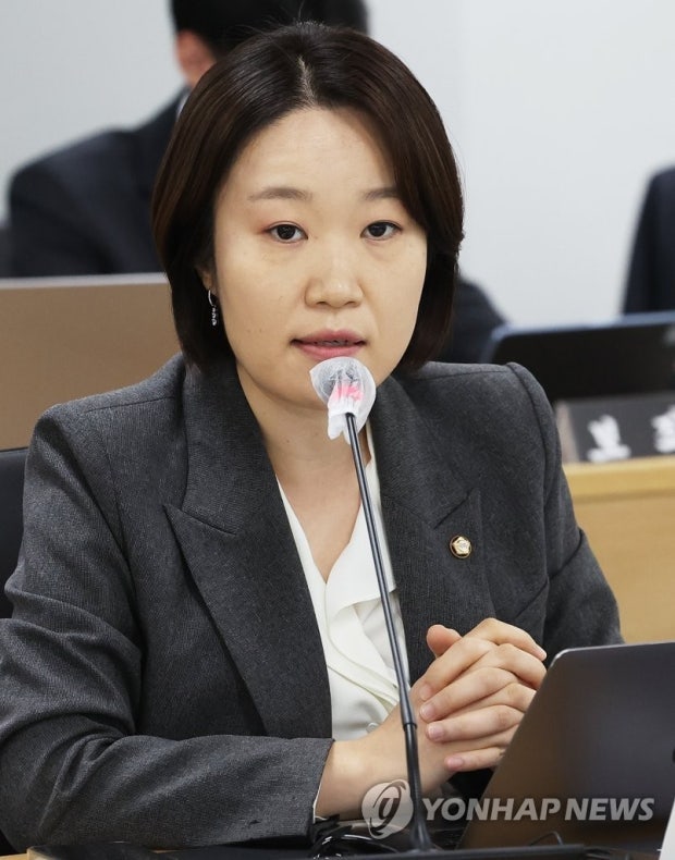 이소영 중소벤처기업부 장관 후보자 프로필 고향 출생 대학교 이력 경력 국회 의원 임명