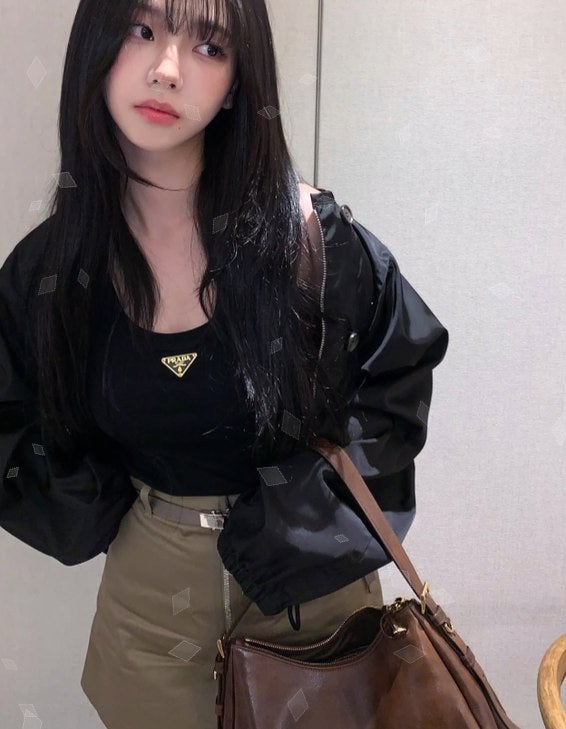 "이거 실화냐?" 카리나 앞머리 하나로 4년 만에 갈아엎은 비주얼 정체