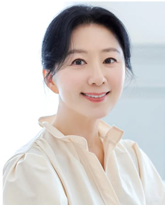 김희애 프로필 고향 학력 재산 나이 키 사건사고 실체