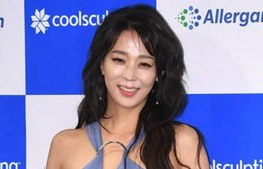‘無자녀’ 한고은, 정작 그녀의 가족관계증명서엔 없는 게 있다...?