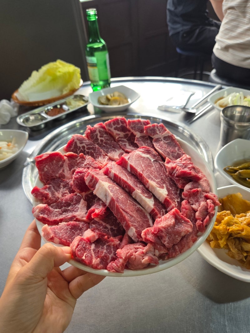 아산 소고기 맛집 | 아산 온천동 노포 인생고기소고기 • 아빠와의 저녁 데이트