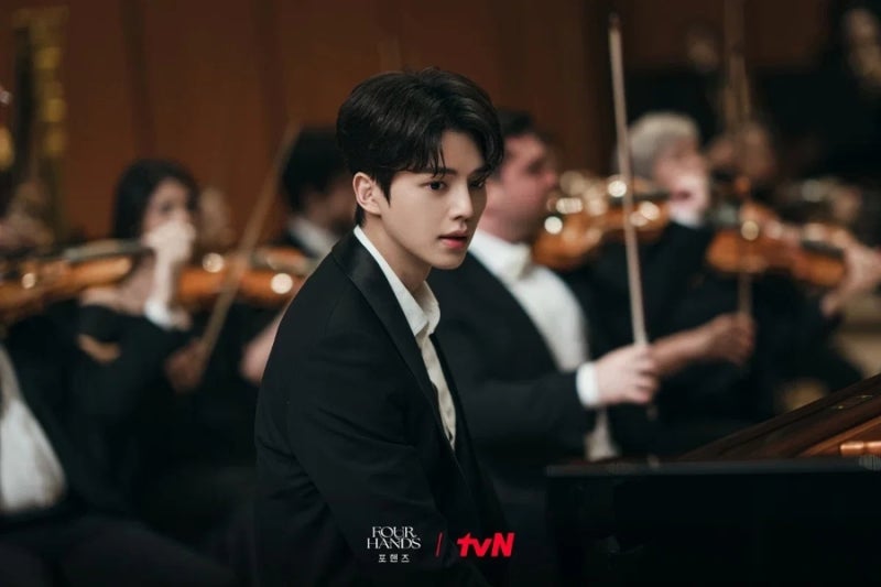 What is the title of the piano piece in the drama ? Information on the classical music Song Kang played while bleeding in the first scene