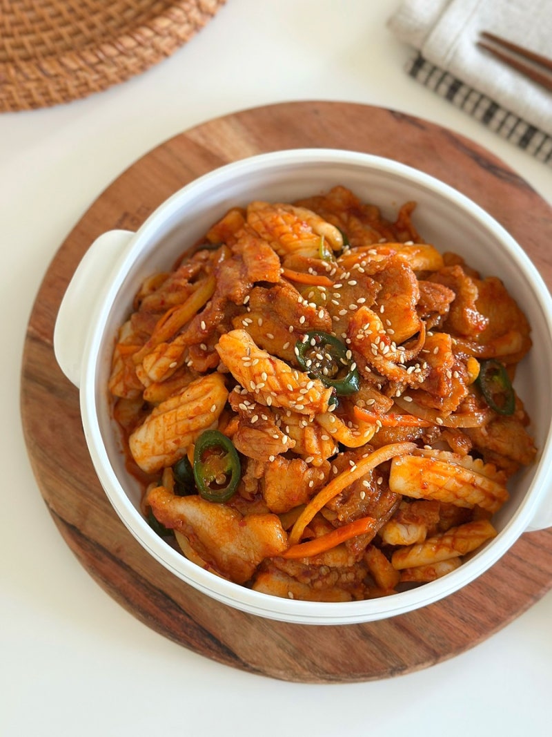 입에 착 붙는 양념장이 킥! 오삼불고기 만드는법