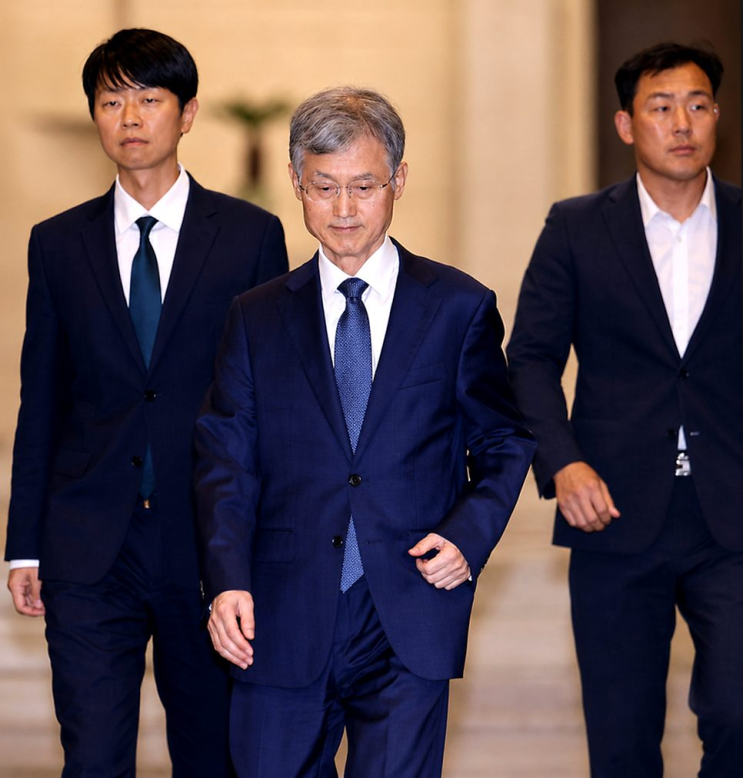 69년 만의 충돌 조희대 대법원장 제청 반려와 이재명 대통령의 재제....