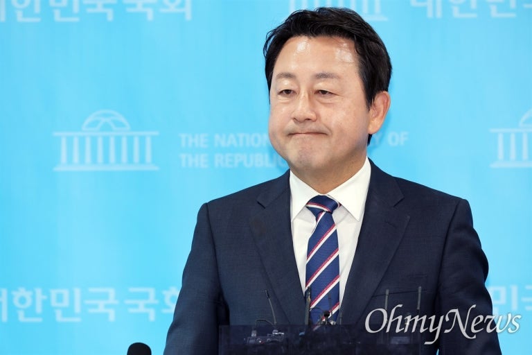 민주당 정책위 상임부의장 김용남 경기 평택을 지역위원장 프로필 고향 학교 선거 이력 경력