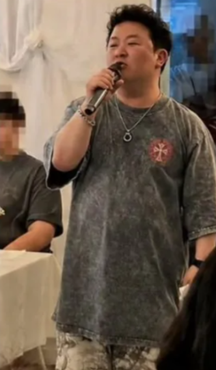 "진짜 <b>허각</b> 오는 줄 알고 갔는데..." 쌍둥이 형제 이용한 역대급 상술....
