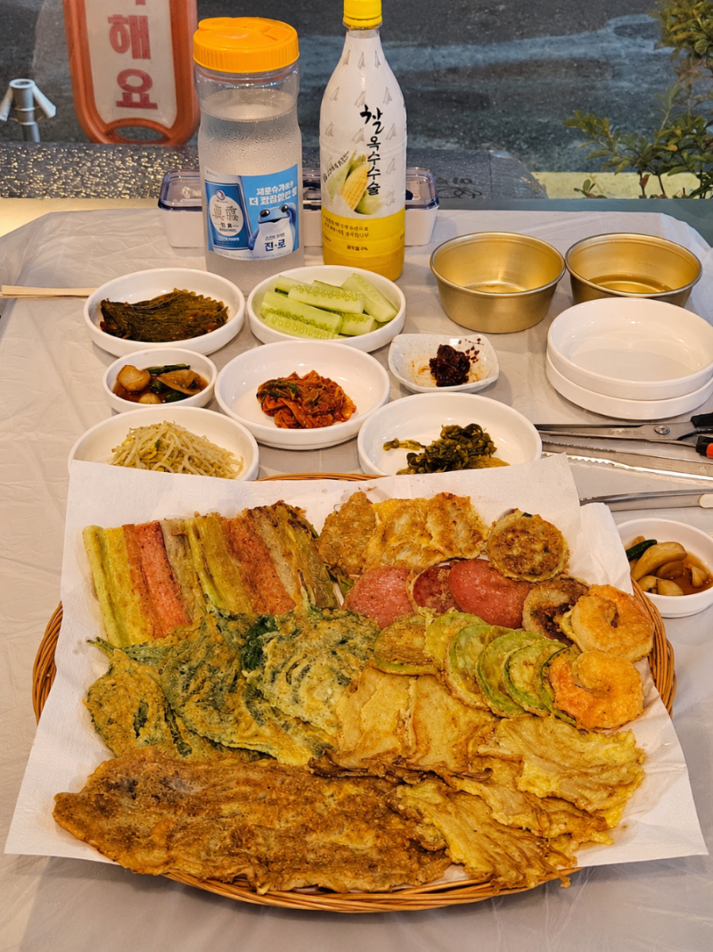전주 한옥마을 전집 맛집｜즉석에서 부쳐주는 푸짐한 모둠전 한 채반 순창전집