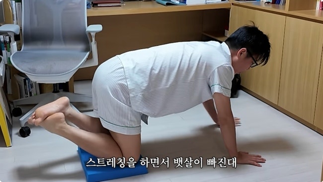 "새벽 5시부터 대체 왜?" 50대 김영철이 눈 뜨자마자 '복근 운동'에 집착하는 진짜 이유