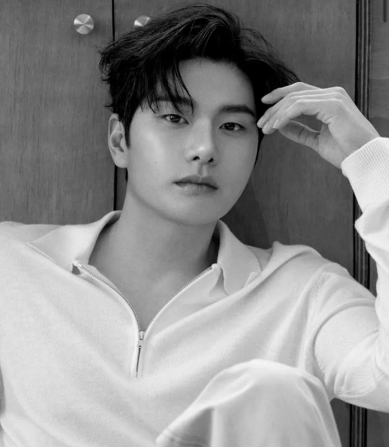 이이경 대기업 사장 아들 혜택 논란..재벌가 타이틀 뒤에 숨겨진 '옥탑방 알바생'.jpg
