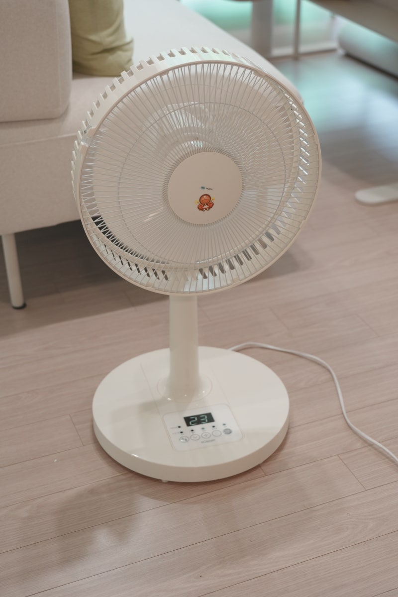 다이소 꿀템 '이것'으로 물없이 초간단 선풍기 청소방법