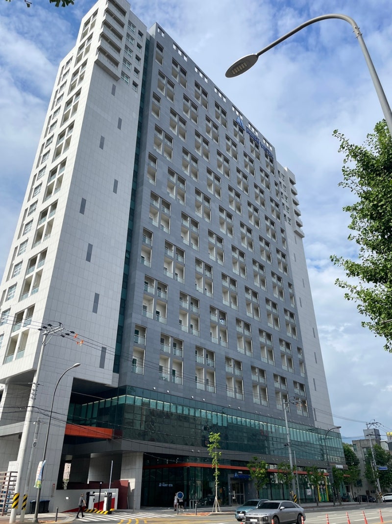 Sokcho Marivista Hotel: Recommended for Great Value and Views in Sokcho ┘(╤╥╤╥╤╥)┘