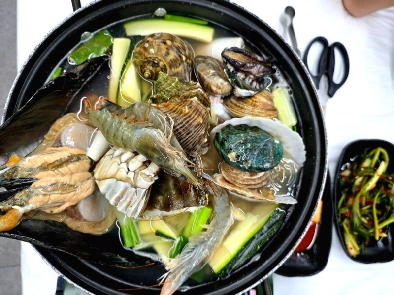 ♡서산맛집♡부석면 간월도리 맛집(옥경이네)/해산물 가득 해물 칼국수 좋아요~