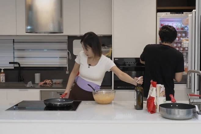 신지 나이 본명 프로필, 코요태부터 남편 문원까지 최근 근황