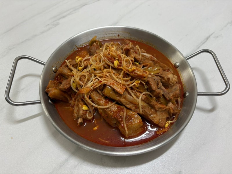 매운 등갈비찜 만들기 콩나물 듬뿍 넣어 매콤하게 즐긴 등갈비찜 레시피