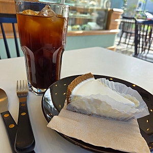 대구 동구 디저트 맛집 프라우송 본점 ㅣ 치즈케이크, 타르트 맛집