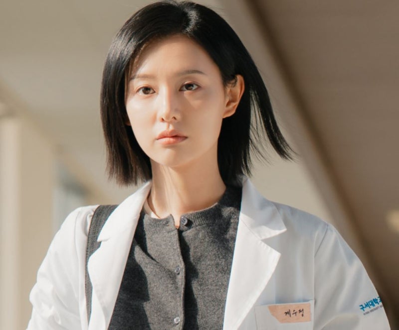 10년 만에 의사 가운 입은 배우 김지원, 닥터X 하얀 마피아의 시대 출연진
