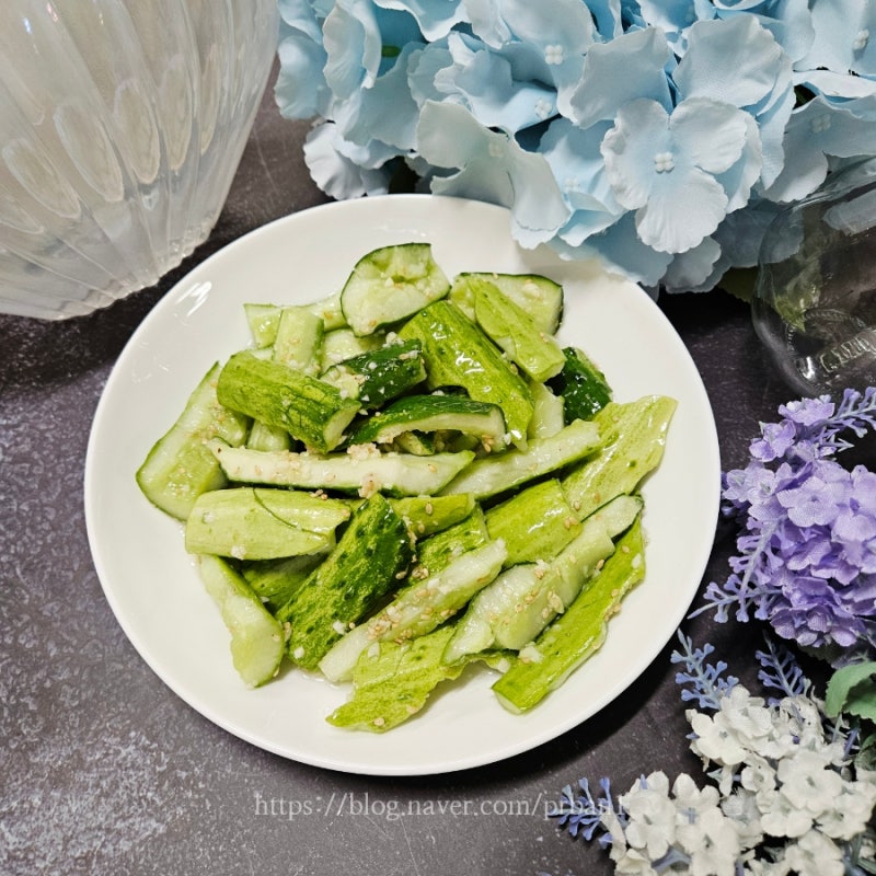 산지직송 요리 염정아 오이탕탕이 레시피 새콤달콤 오이무침 만들기
