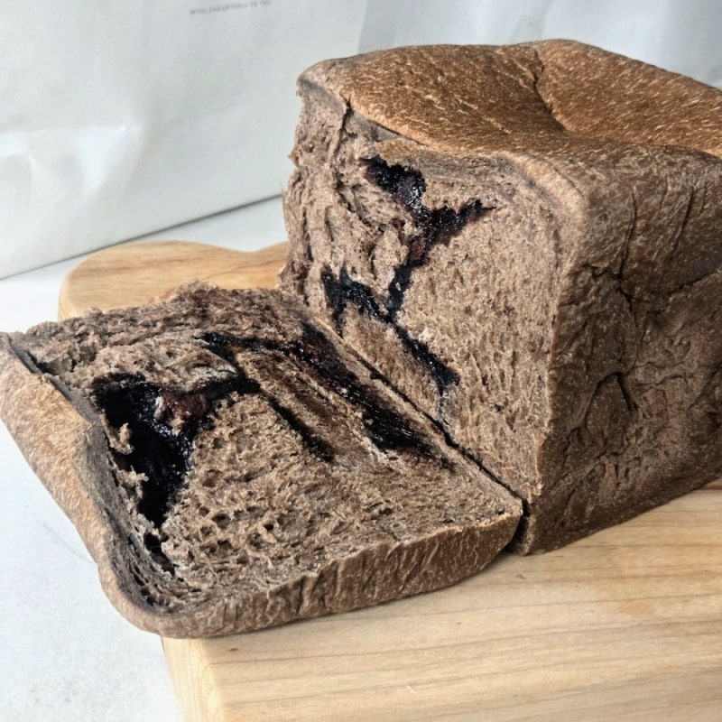 스위스 다크초콜렛이? 화이트리에 신상 초코식빵 솔직후기(보관방법, 칼로리)
