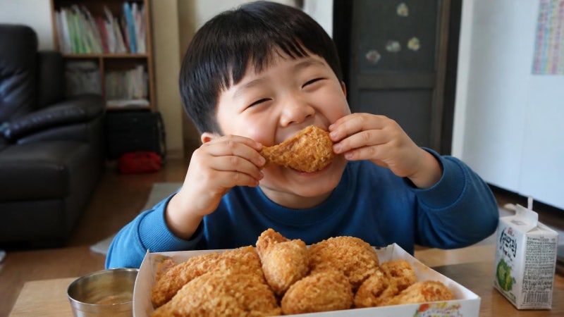"배달음식·편식에 불어난 체중…" 가정에서 소아비만 체크하고 예방하는 법