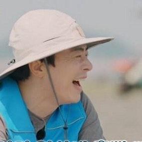 "둘째 딸 벌써 7개월" 조정석·거미 가족의 반가운 근황, 린 품에서 포착된 네잎이의 폭풍성장
