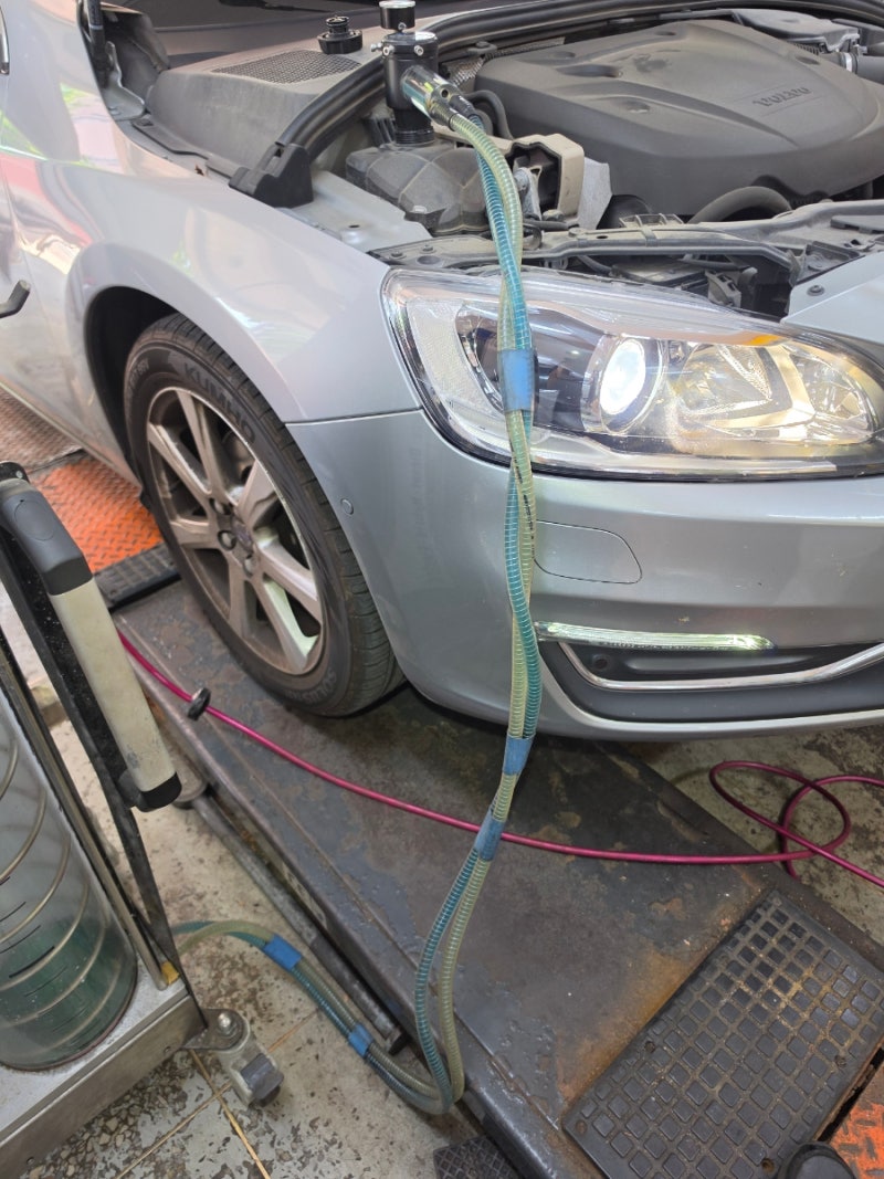 볼보 volvo s60d3 냉각수 부동액 뷔르트 wurth 진공순환 교환 교체 서대문 은평 마포 종로 성북 강....