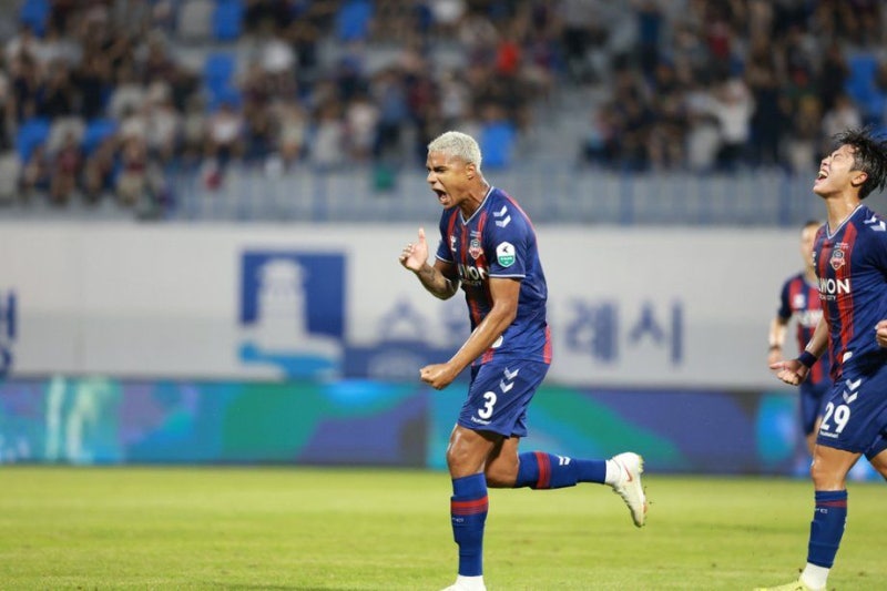 K리그2 수원FC 델란 700호골, 반전은 후반 막판이었다