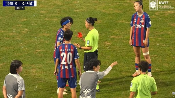 단어 바꿔치기? 지소연 '걸스데이' 파문, 대한축구협회 해명이 더 뜨거운 이유