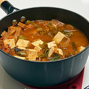 요리가 맛있는 가벼운 무쇠냄비 추천 햄튼 경량 무쇠냄비 매일 쓰는 냄비