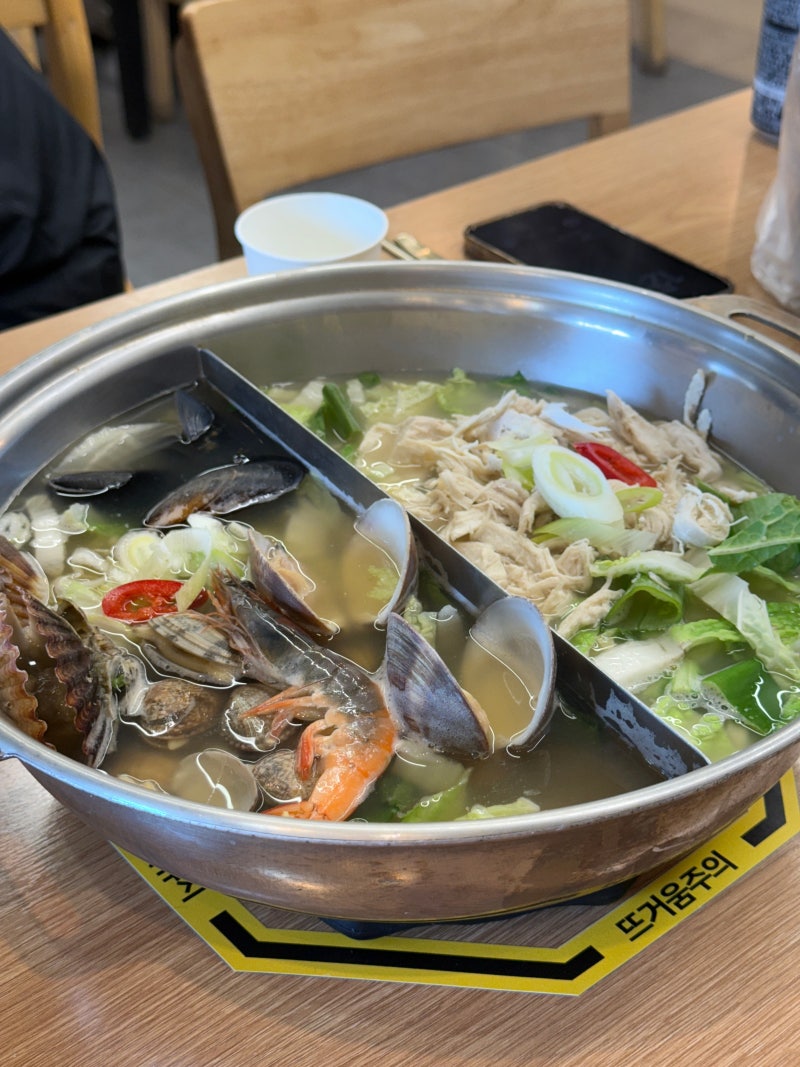 영종도 마시안제면소 | 을왕리 아기랑 식당 | 안 매운 음식 | 해물칼국수 만두 맛집