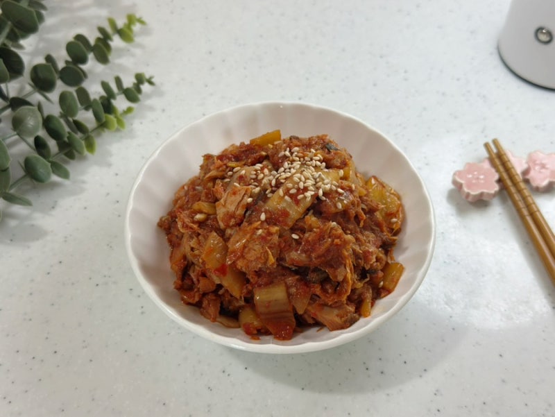 참치김치볶음 만들기 입맛 돋우는 간단한 밑반찬 참치김치볶음 레시피