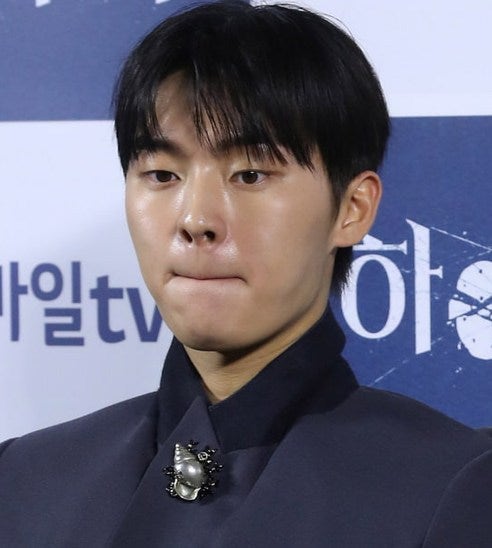 만취 라방까지 터졌다…데뷔 8년차 최현욱, 3년 연속 사고 전말