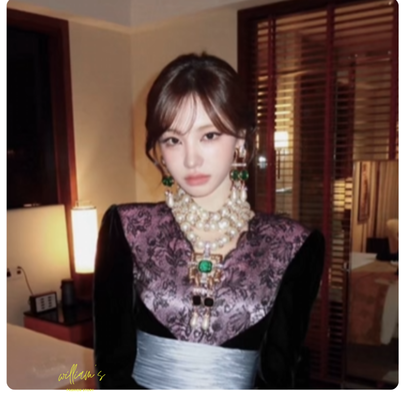 너무 이뻐서 혼혈 논란? 인형으로 오해받는 아이브 리즈 발렌티노 행사 패션