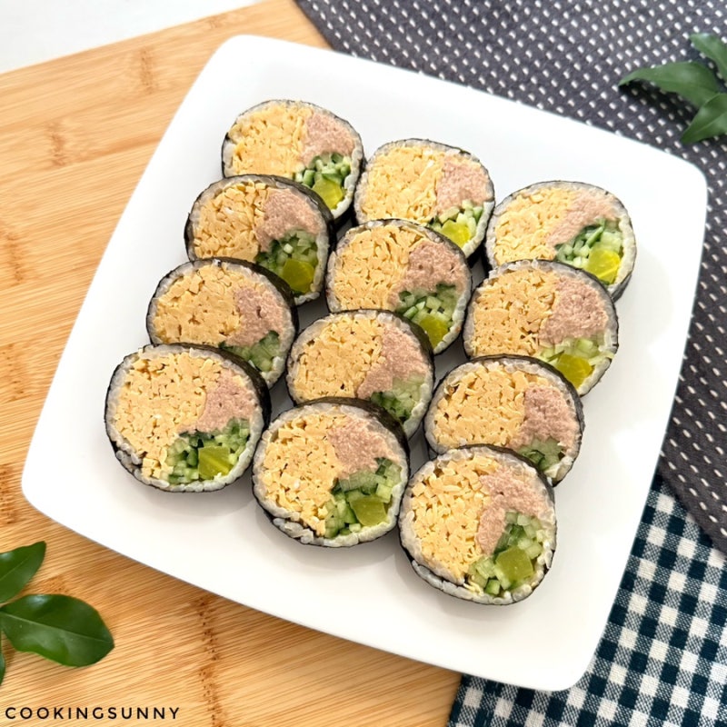 밥 양을 확 줄이고 계란을 듬뿍 넣어서 살 찔 걱정없는 다이어트 참치 계란 김밥 만들기 다이....