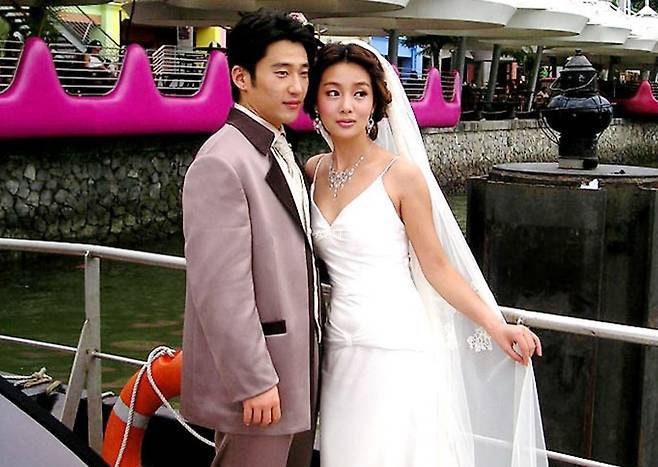 15년 열애 끝…첫사랑과 결혼해 21년 째 결혼 생활 중인 여배우가 아이를 낳지 않는 이유