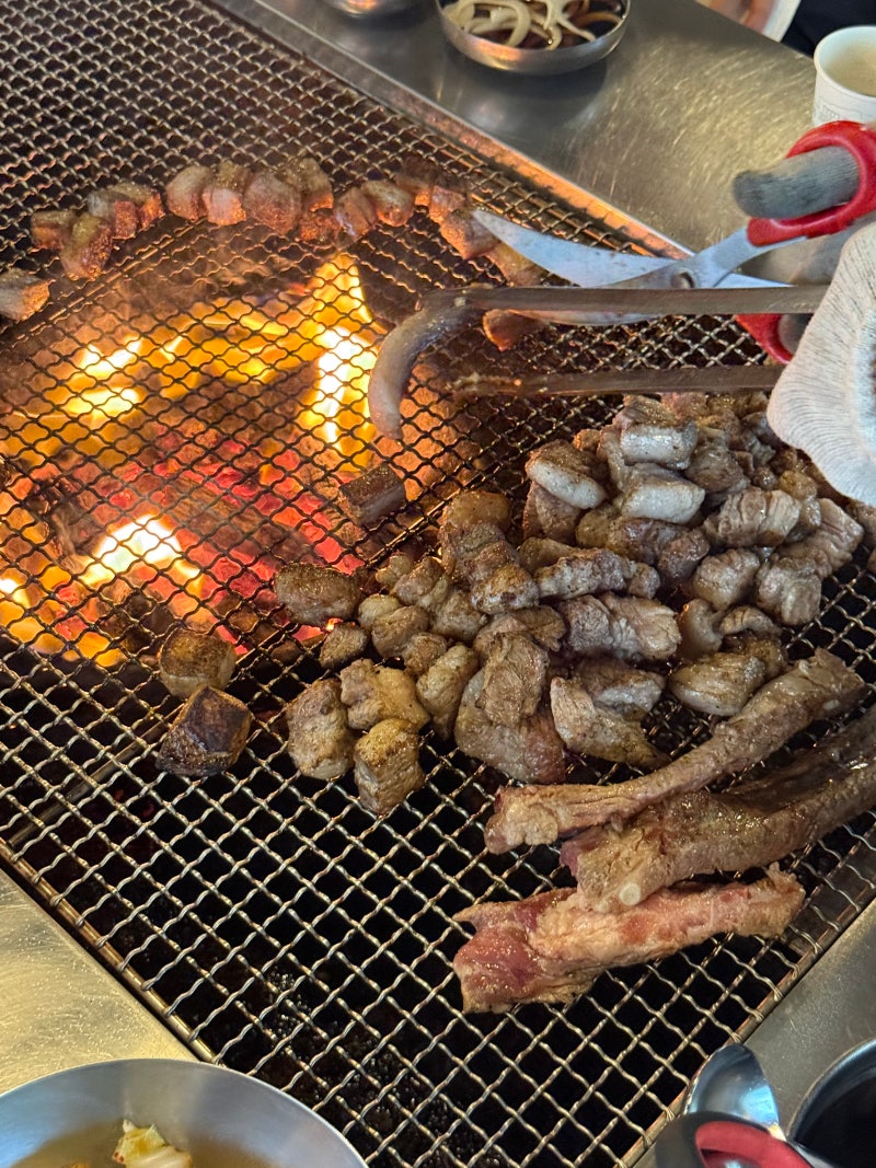 김해맛집 캠핑감성 가득한 야외고기집 장작드럼통 애견동반가능