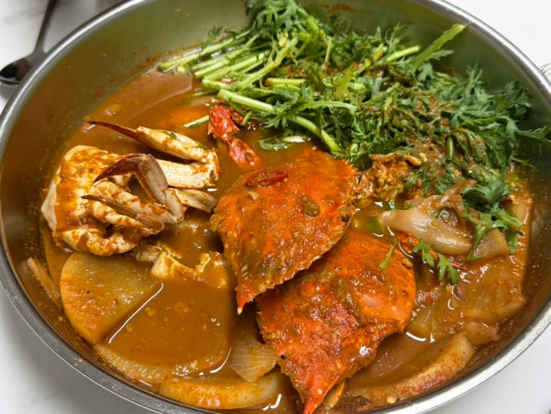 시원하고 칼칼한 꽃게탕 레시피