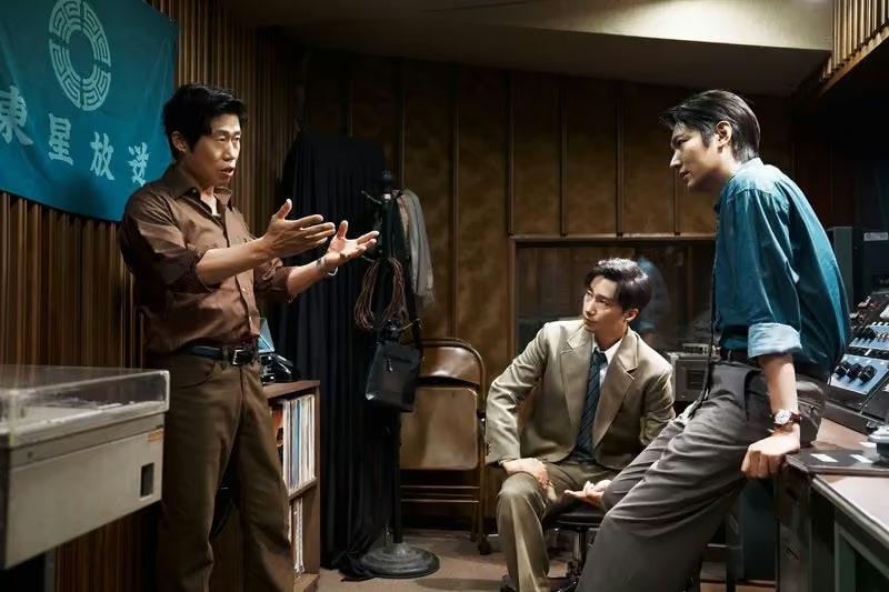 유해진 암살자들, 한국영화 예매 1위, 왕사남 다음 카드가 앞선 이유는?