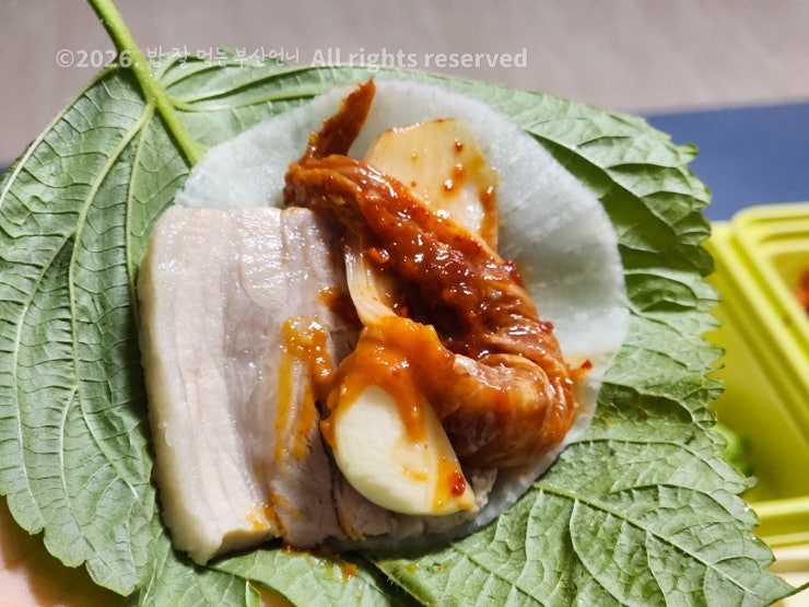 원할머니보쌈 커플세트 포장 후기 실비김치 맵지만 자꾸 생각나는 맛