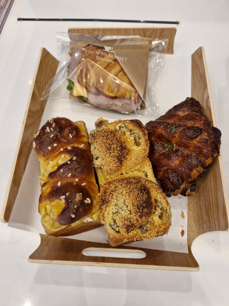원주디저트카페 찾으시면 원주치아바타 맛있는 원주기업도시빵집 더빈마켓으로 오세요! 원....
