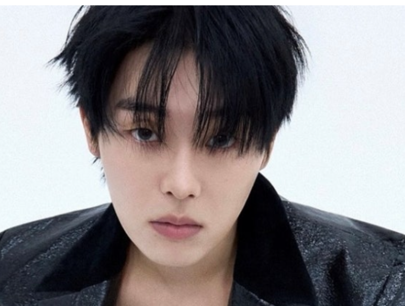 최현욱 누구? 나이 프로필·맨 끝줄 소년 이강, 취중 라이브 논란까지