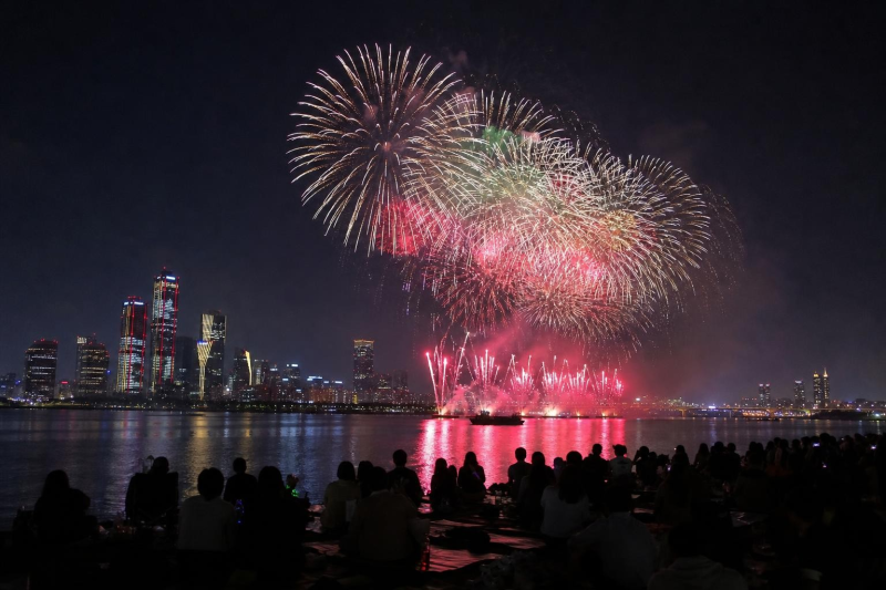 Did You Know? The 2026 Yeouido Fireworks Festival Schedule Varies by Location