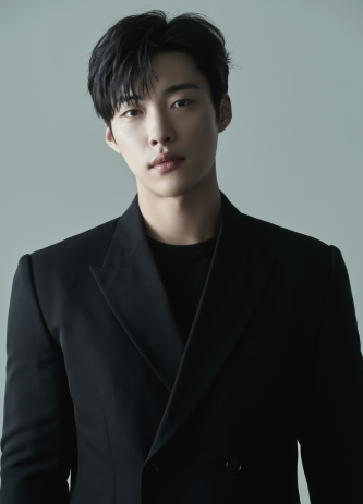 우도환 키 몸 롤 나이 논란 이유미 차기작 틈만나면 메이드인코리아 인스타 & 프로필
