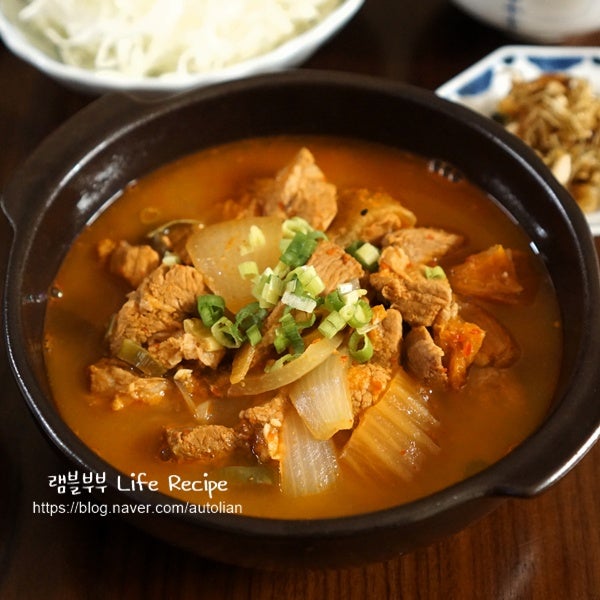 무조건 맛있어! 돼지고기 김치찌개 레시피 실패 없이 끓이는법