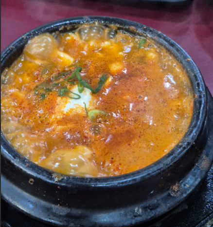 부산 남포동 맛집 돌고래순두부 국제시장 40년 전통 노포 단짠단짠 순두부백반과 생김치