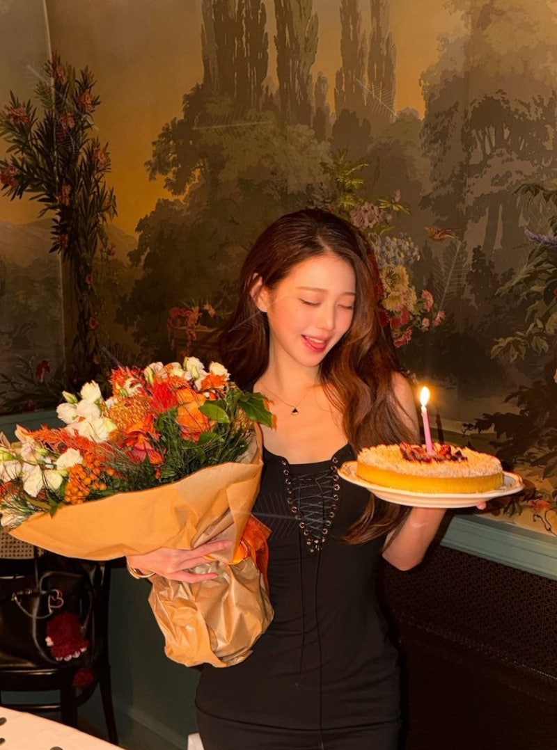 장원영 생일에 명품 브랜드가 손편지까지 쓴 이유, 단순 홍보가 아니었다