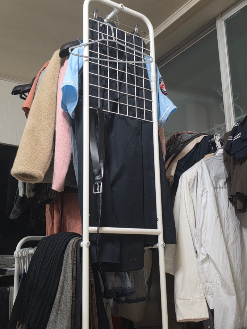 조립식 행거, 혼자서도 조립 가능할까? 오늘의 집 <무타공마켓 정리 끝판왕 올인원 스마트 행....